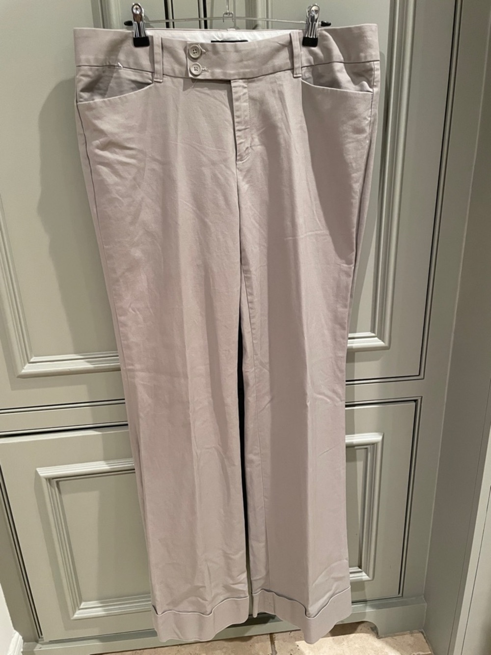 Banana Republic Women’s Cuffed Light Khaki Taupe Straight-Leg Chinos